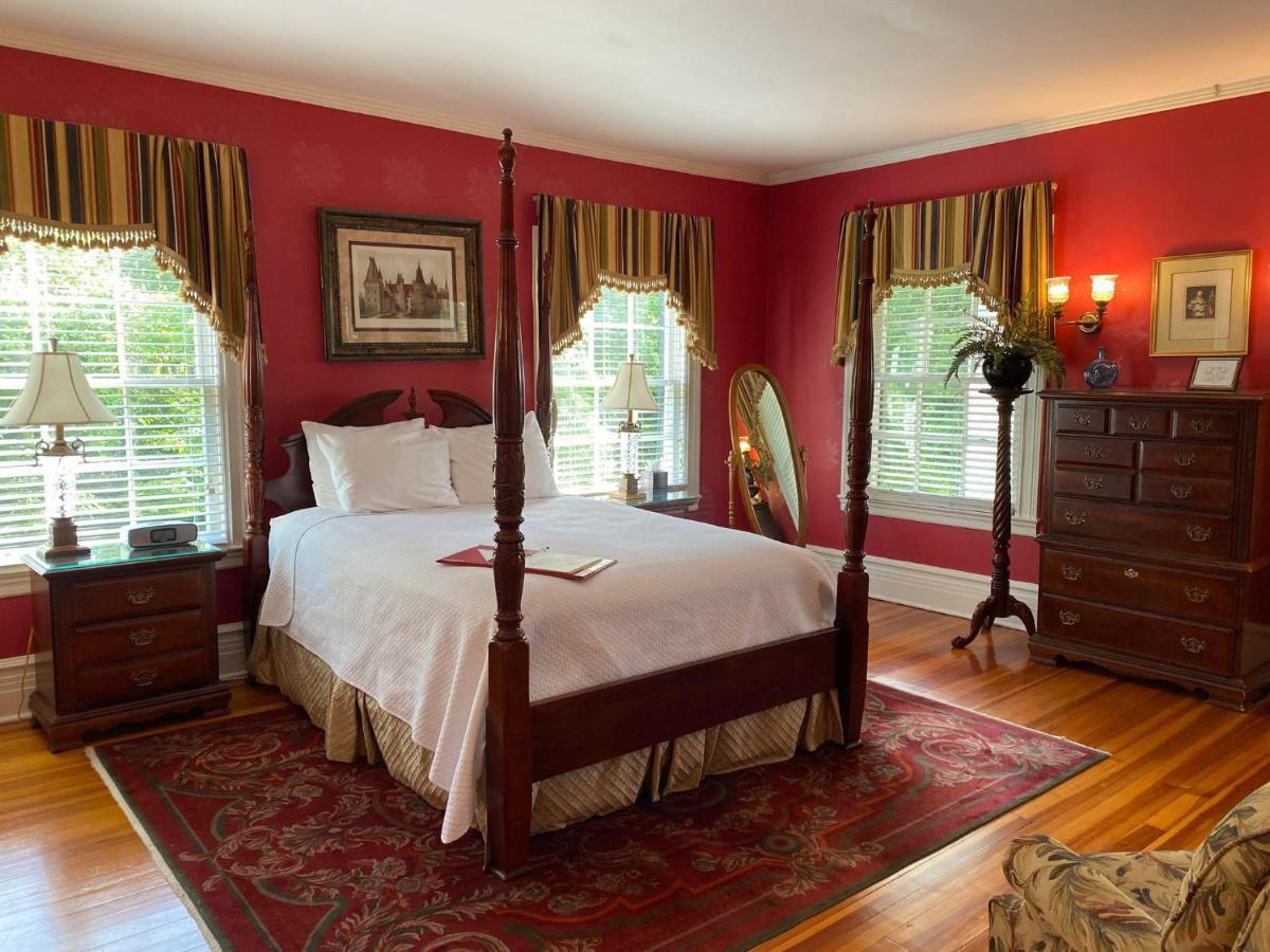 Historic Rosemont Manor Hotel Berryville ภายนอก รูปภาพ
